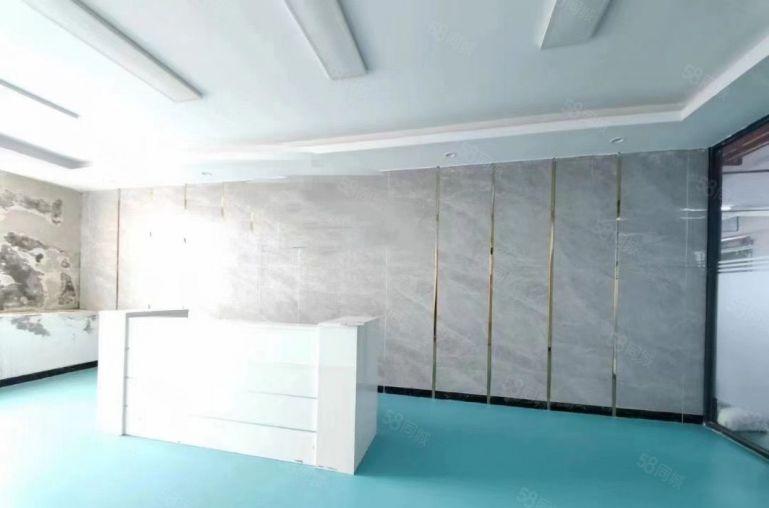 8元楼上一手房东出租，水电齐全带精装办公室，