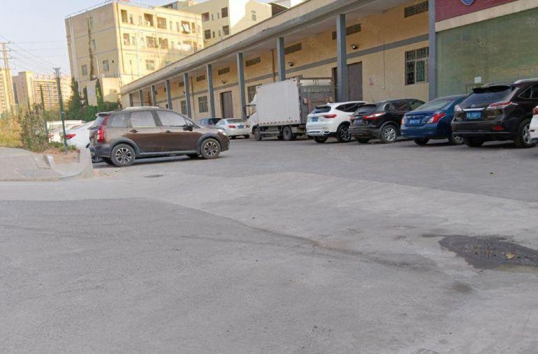 单层钢构3600平原房东无公摊带卸货平台靠近深圳滴水8米