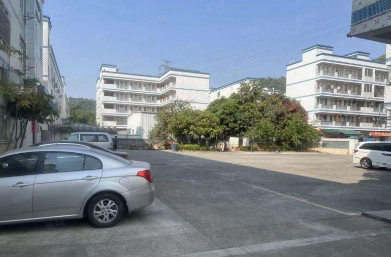 超大空地独院厂房）凤岗五联5000平方米原房东带装修厂房出租