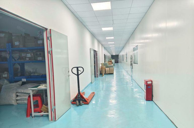 凤岗雁田楼上200平起精装修办公室地坪漆无尘车间厂房仓库出租