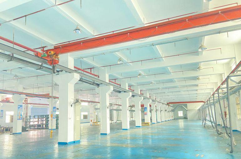 出租凤岗原房东一楼带牛角带行车 适合注塑五金模具压铸钣金等等