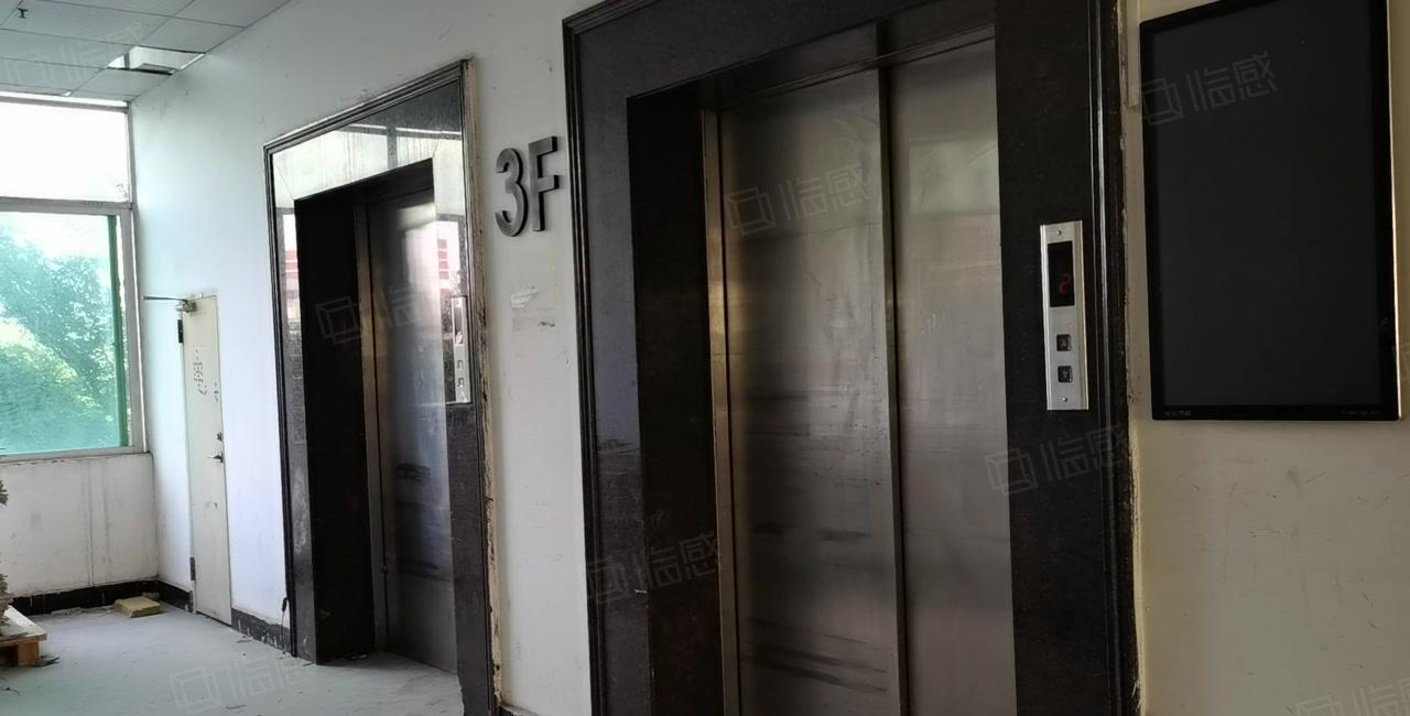 凤岗雁田布心工业区原房东3000平独栋红本仓库厂房出租可分租