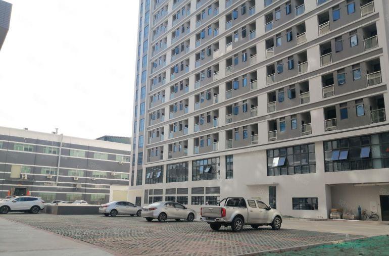 凤岗黄洞原房东全新厂房75000平出租500平分租主线到车间