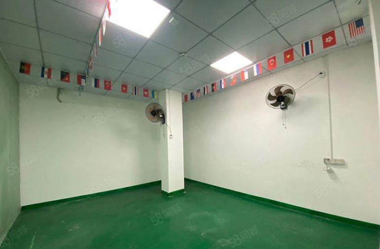 凤岗豪华装修550平厂房出租，全新地坪漆带吊顶，独门独院