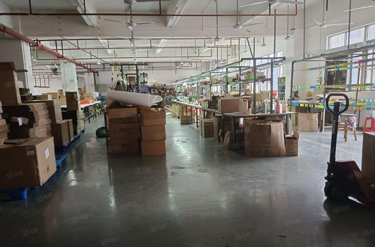 凤岗雁田原房东带办公室精装修标准厂房楼上1000平出租可分租