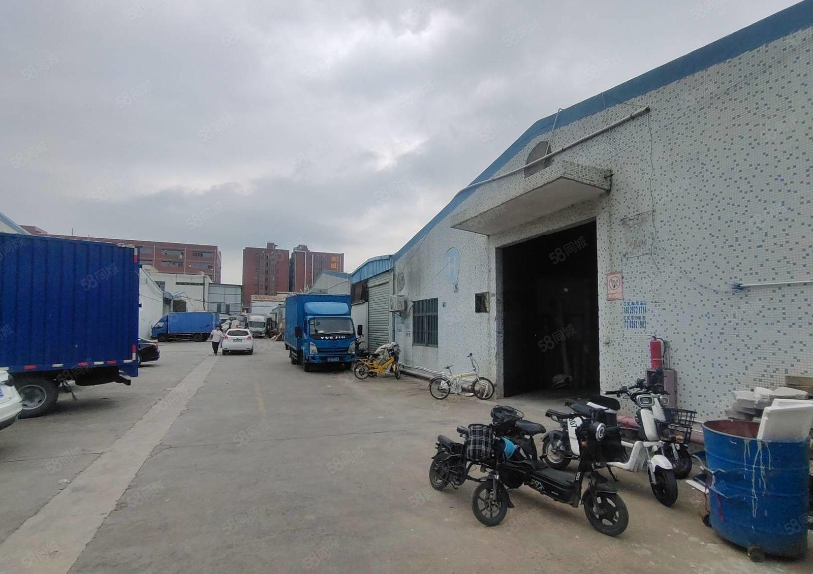 凤岗原房东单一层1800平方适合五金仓库配送空地大好招工实际