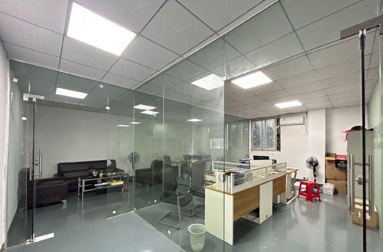 8元一手房东实际面积出租，办公室精装即租即用