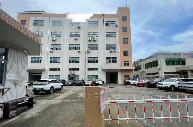 原房东6米高一楼厂房）凤岗雁田新出2000平方米厂房出租