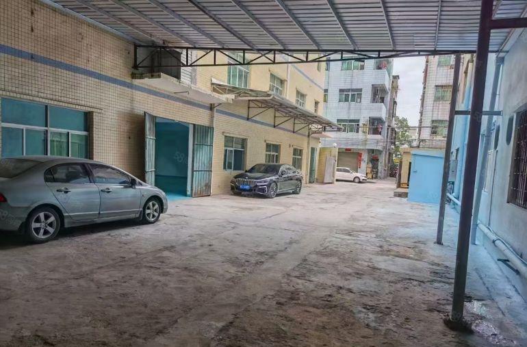 凤岗2000平方米独院厂房出租）带地坪漆办公室装修