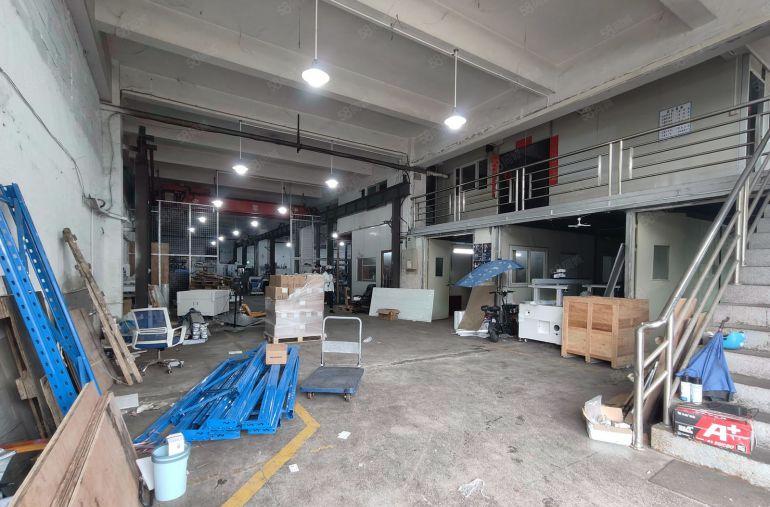 凤岗靠近深圳平湖6米高注塑 五金 模具厂房出租一楼1400平