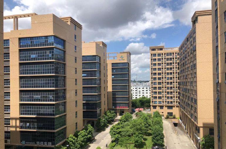 上市形象9元价格1千平起分原房东招租单层面积3000平低价租