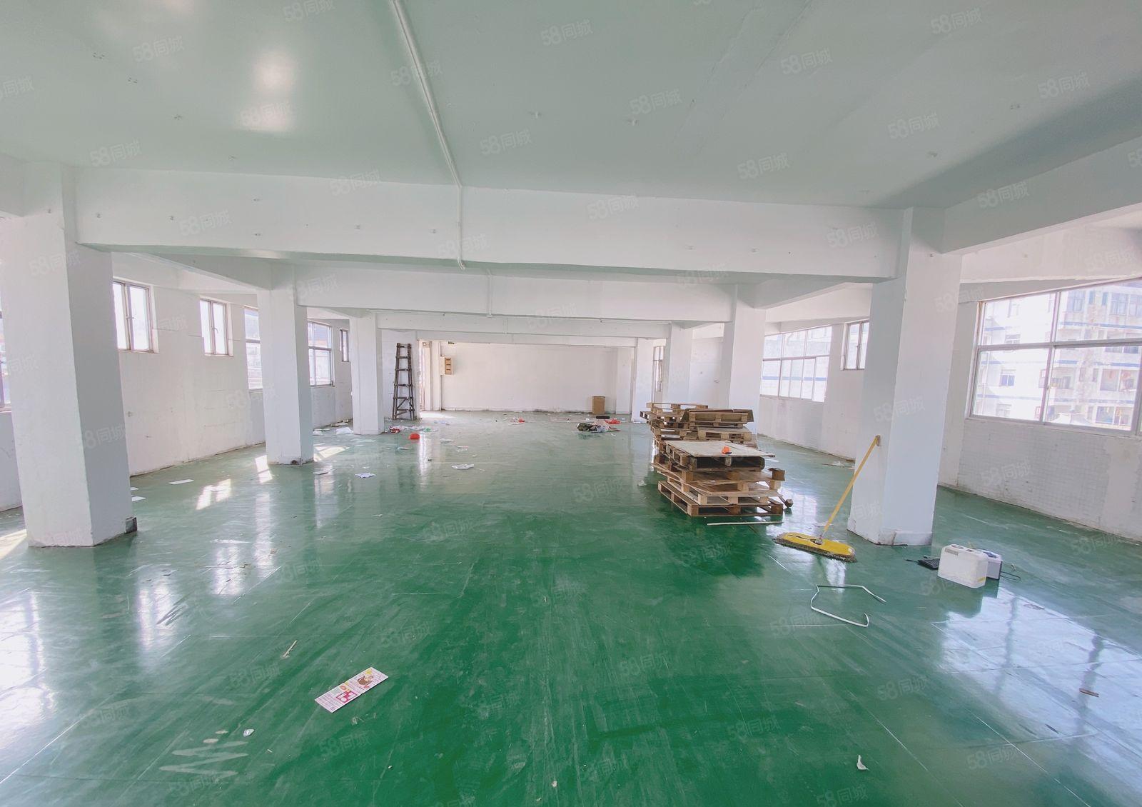 凤岗雁田自家厂房出租600平租金8000现车水电办公室