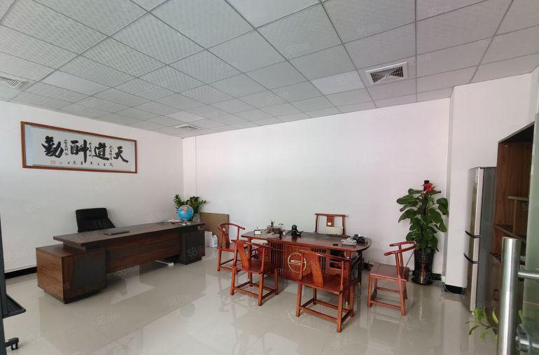 凤岗竹塘楼上600平厂房出租现成装修水电齐全