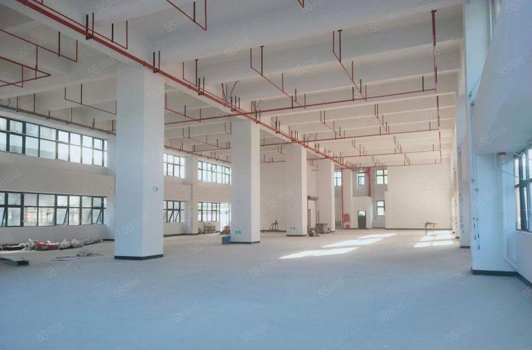 凤岗五联重工业原房东红本厂房招租，单层面积1500平，空地大