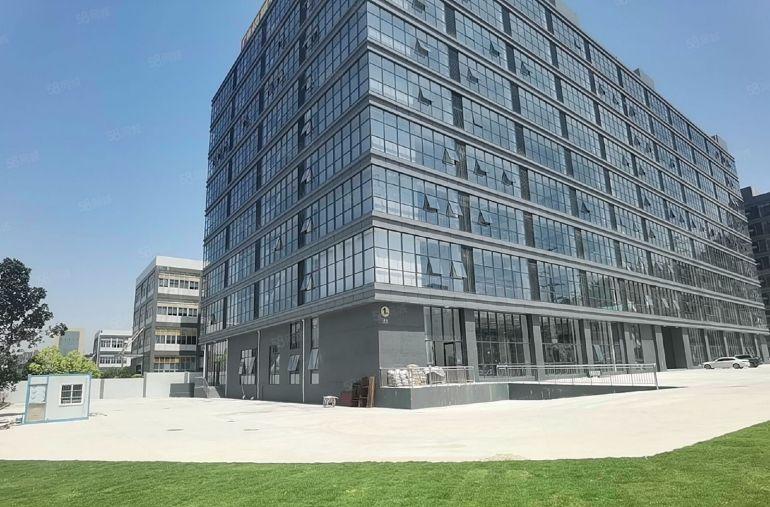 全新红本厂房出租）凤岗原房东2500平方米起租也适合电商仓库