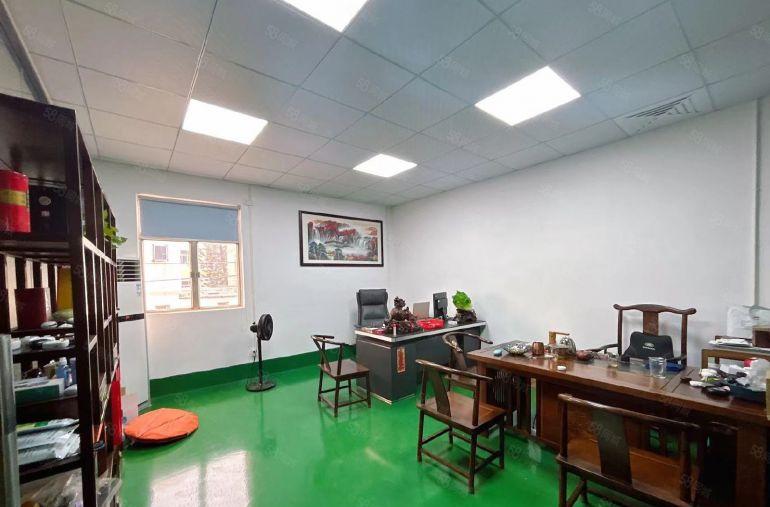 凤岗油甘埔南岸村原房东新出3楼600平方，精装修附近好招工