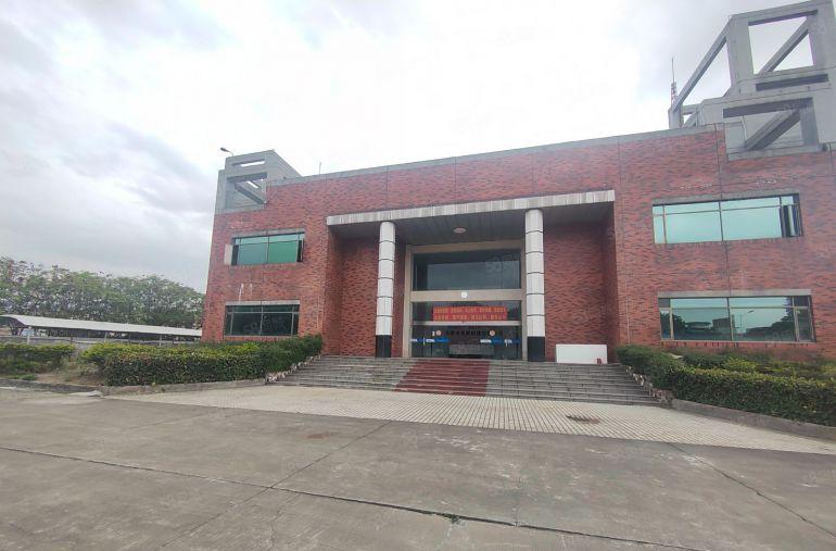 免租期三个月！雁田经典小独院两层4000平，水电可过户！