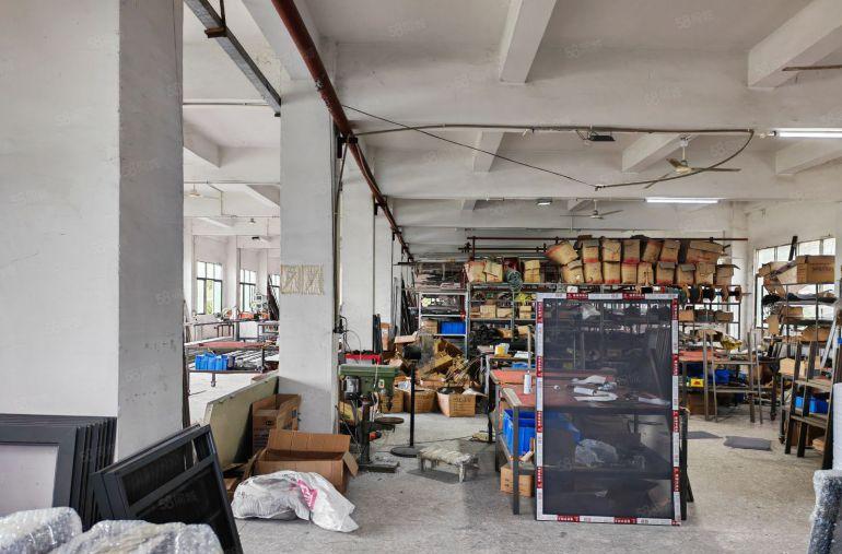 凤岗雁田独栋厂房出租原房东实际面积出租2400平可分租