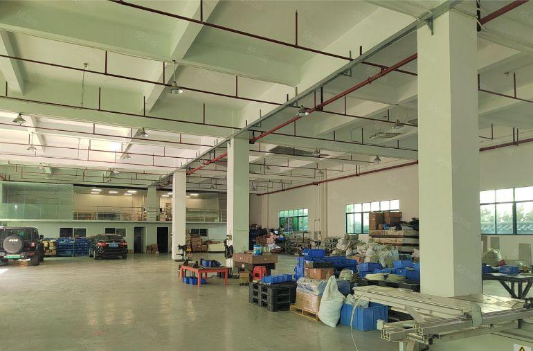 万江新空原房东独院一楼高7米带装修厂房仓库出租，可进拖头车