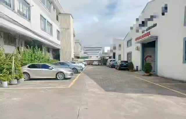 万江小享环城路外新空出单一层1630平，带精装办公室