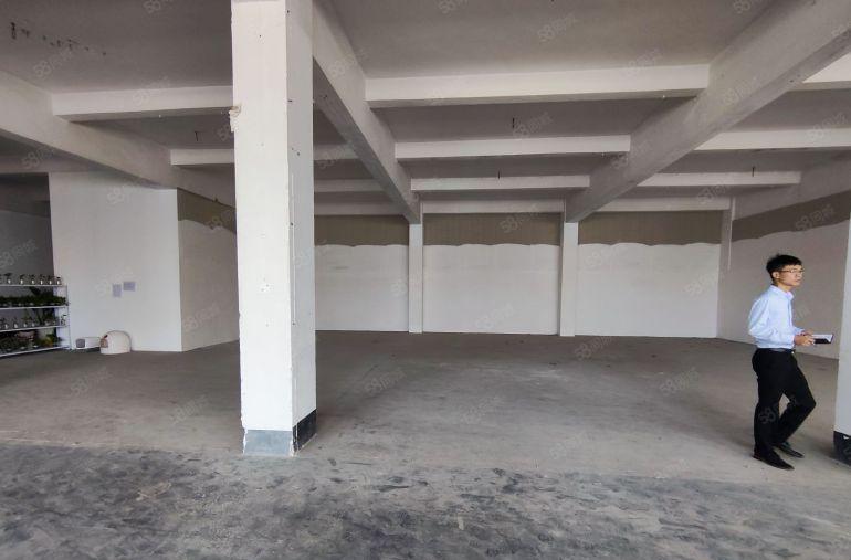 9.9元平万江三楼732平厂房两吨货梯4.5米高采光好直租