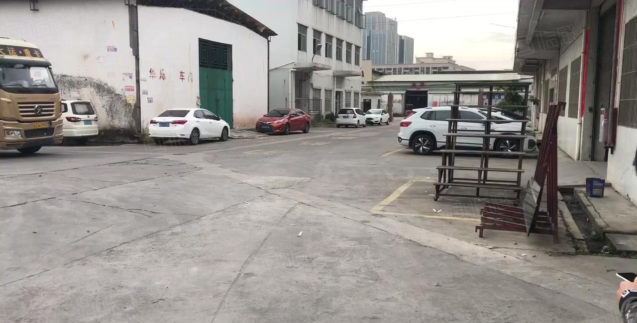 现成航车卸货平台，万江新出原房东单一层靓厂房  房东好说话