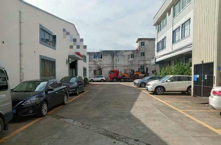 万江小享环城路外新空出单一层1630平，带精装办公室