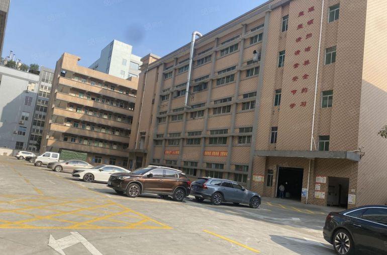 独院一楼1100平，楼上2700平可做电子仓库各行业，空地大