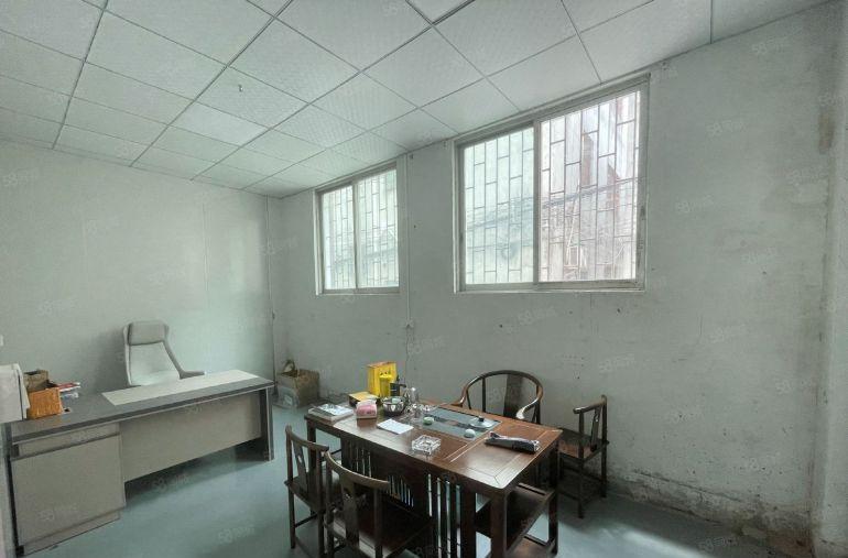 万江共联原房东300平方标准一楼厂房出租水电齐全有现成办公室