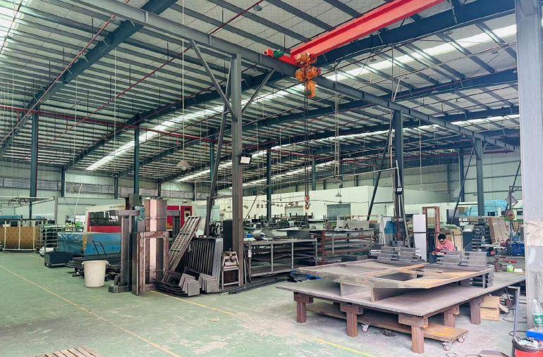 万江街道莫屋工业区独门独院单一层5500方厂房岀租！