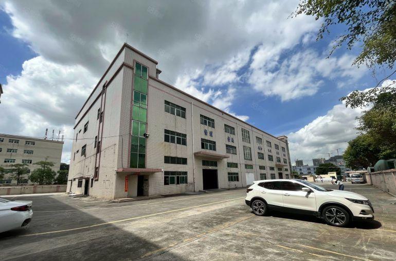 出租樟木头东城小独院4000平方，带装修，实际面积价格11元