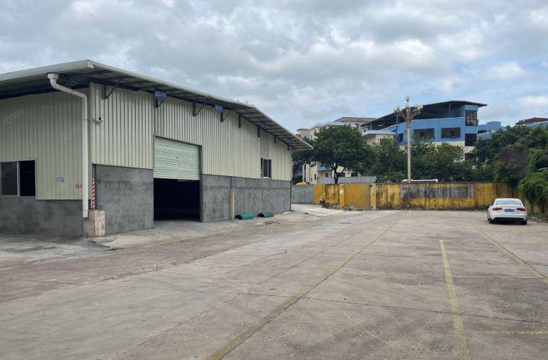 黄江靠樟木头铁皮2000平，可分租，适合仓库