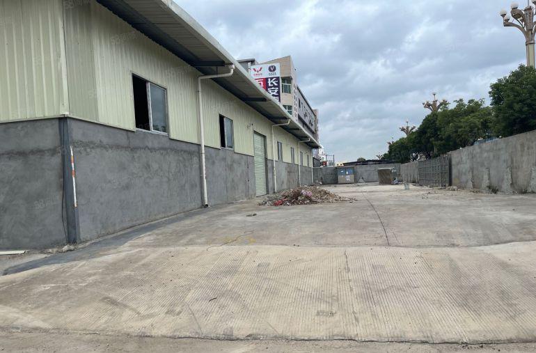 黄江靠樟木头铁皮2000平，可分租，适合仓库