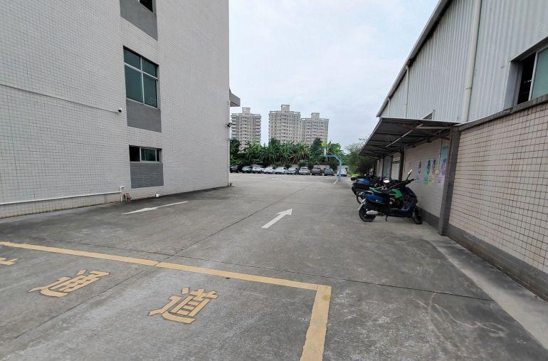 大朗镇 独院厂房 整租 5000平米 形象好 场地很大看图