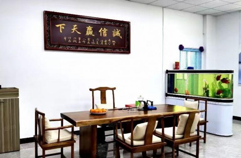 大朗   独门独院6000平现成装修厂房出租，适合注塑钣金