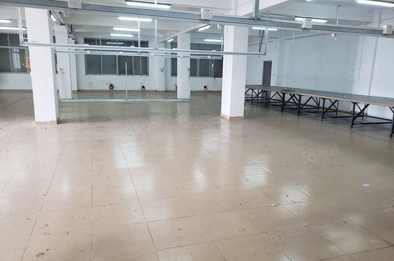 租10元 大朗大井头二楼300方厂房带装修 空调 办公家具