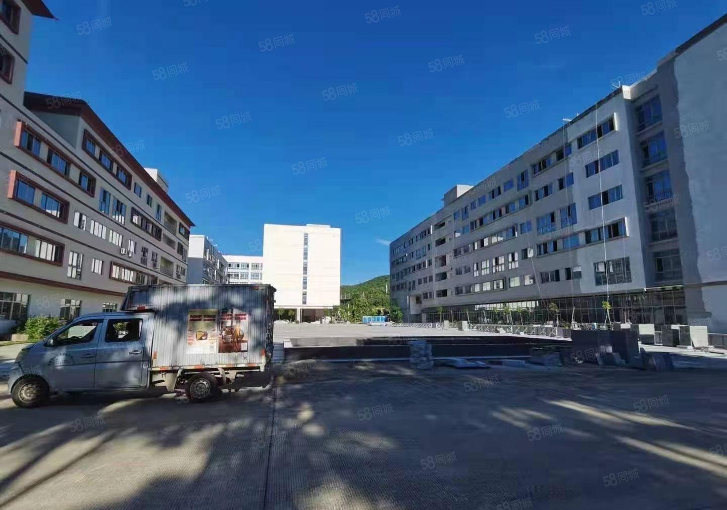 大朗大井头新出二楼1200平方出租园区空地超大