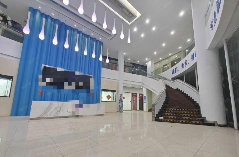 大朗一手本地房东自建红本厂房1至2楼6000平米。