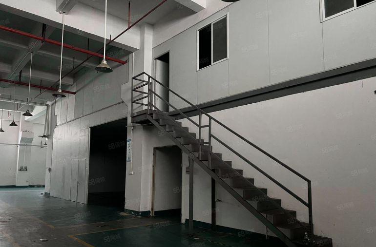 大朗象山工业城重工业厂房1楼6.5米带牛角800平厂房出租