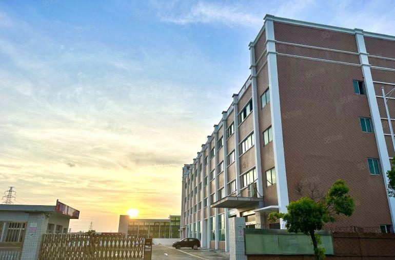 大朗湾区智谷富民路地铁口1020独院厂房出租可分租！