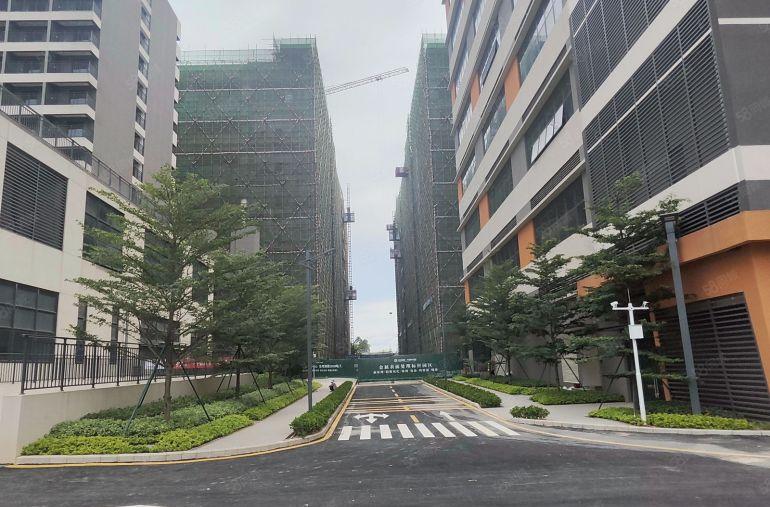 金属表面处理园区有环评批复排污证，3千吨水一天，蒸气天然气，