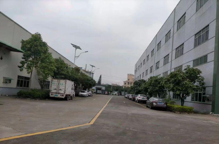 新出单一层2100平钢构厂房出租 水电齐全带行车可办环评