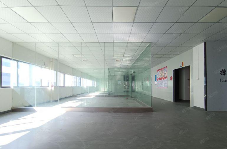 大朗楼上现成装修1130平，实际面积出租价格10元，靠近高速