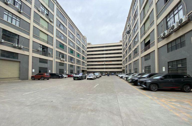 低价厂房出租一楼厂房2300平7.5米高带装修