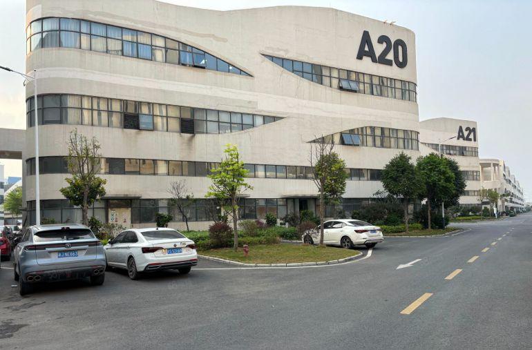 东莞大朗镇独栋标准厂房出租7800平方原房东实际面积水电齐全