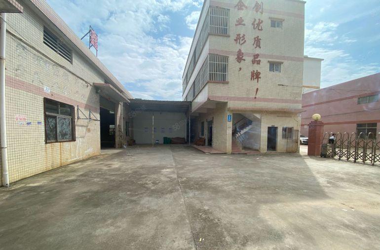 大朗镇象山工业城附近独院单一层厂房总面积2400平带装修