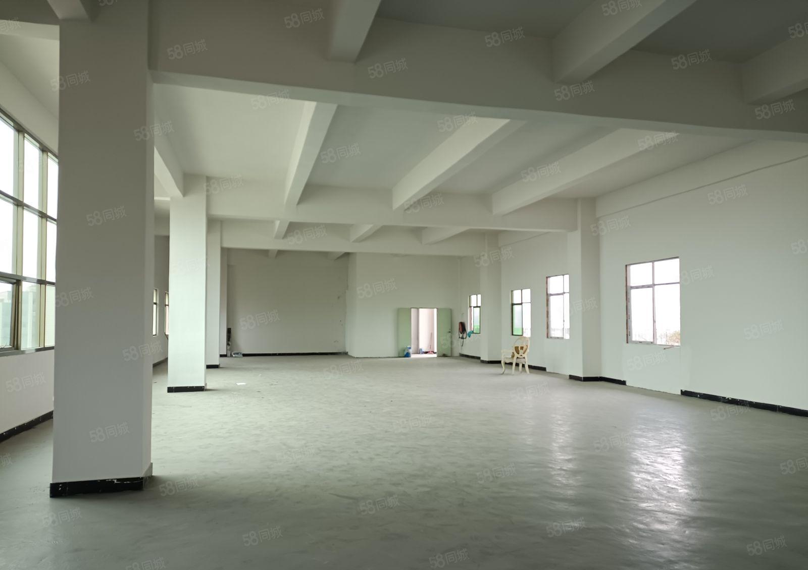 单层实际面积2000平精装修。