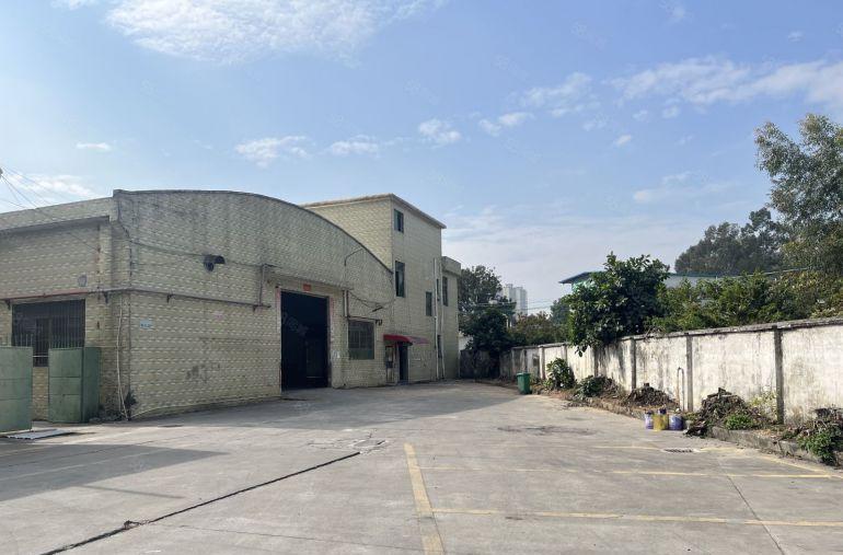 大朗厂房新出原房东单一层独院。空地非常大带装修办公室工业用地