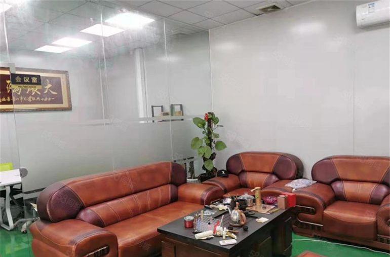 特价8元 大朗高英楼上2000平方厂房带装修可按需分租