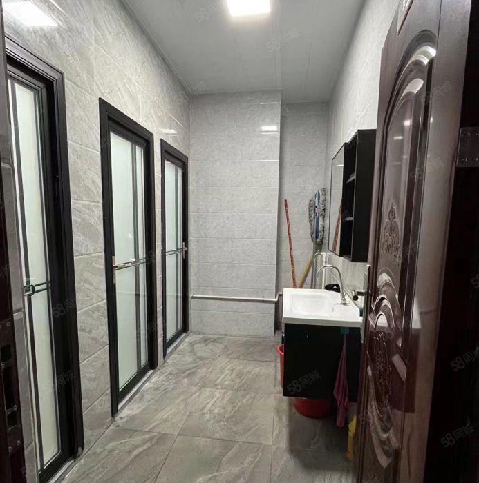 大朗高薪科技园新出二楼3250平精装修厂房水电齐全无需转让费